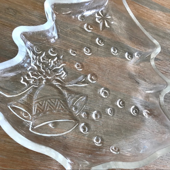 Vintage Christmas Clear Tree Serving Plate – Holiday Elegance! - Picture 3 of 5